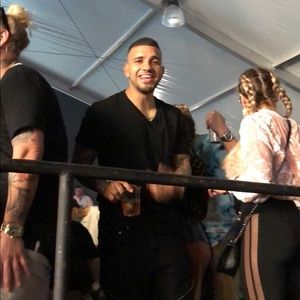 Meet your Posher, Aston